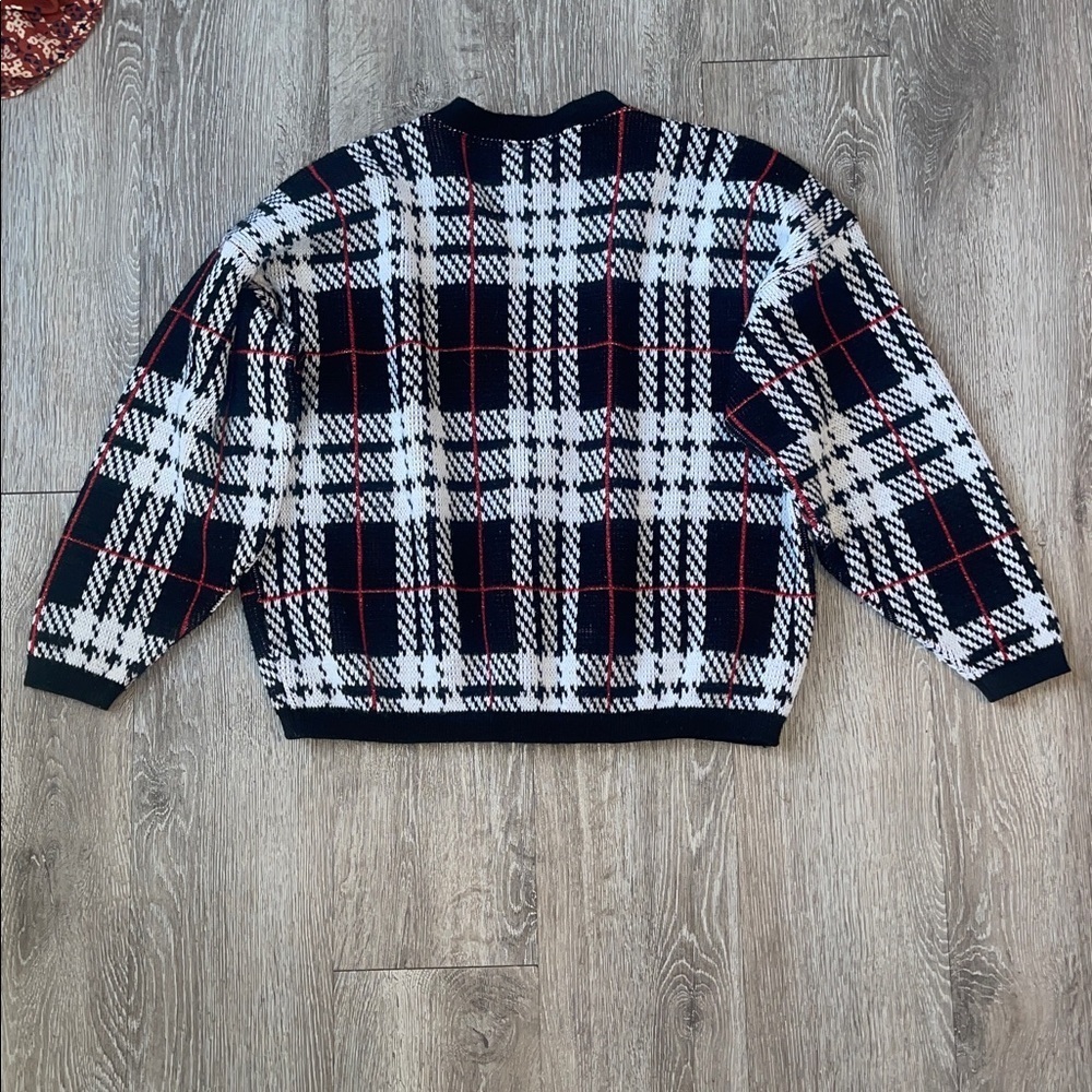 Vintage cuddle knit size large Black and White Plaid Cardigan sweater - Picture 6 of 6